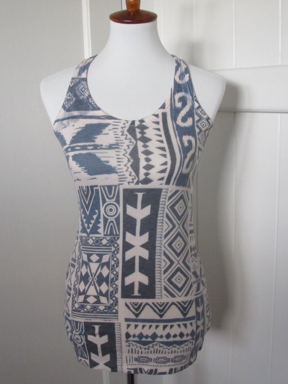 ENTI | Tribal Aztec Southwestern Symbol Racerback Tank